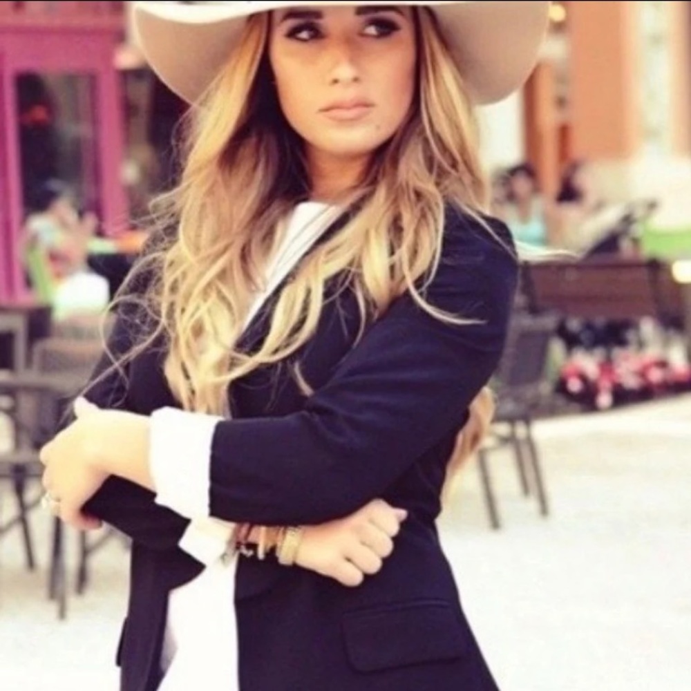 KITTENISH By Jessie James Decker Shawl Navy Blazer